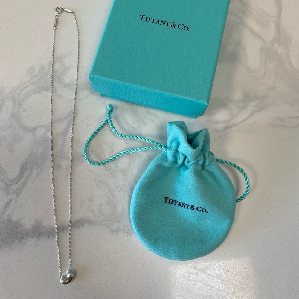 TIFFANY & CO Sterling silver BEAN necklace